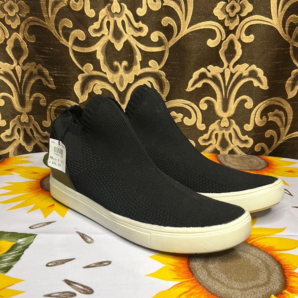 BRASH Women’s Black Slip On Shoes US Size 9.5